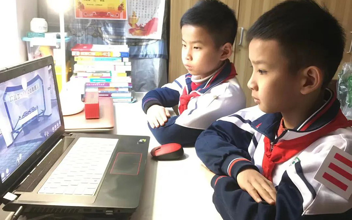 线上VR展厅如何激发学生的学习兴趣？